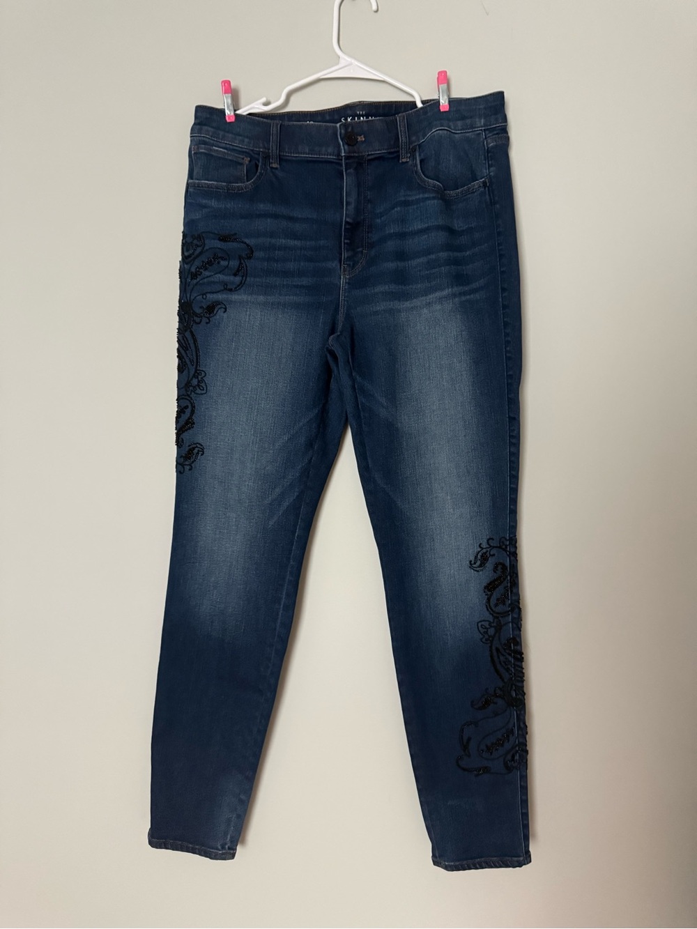 White House Black Market Women’s Dark Blue Embroidered Skinny Jeans